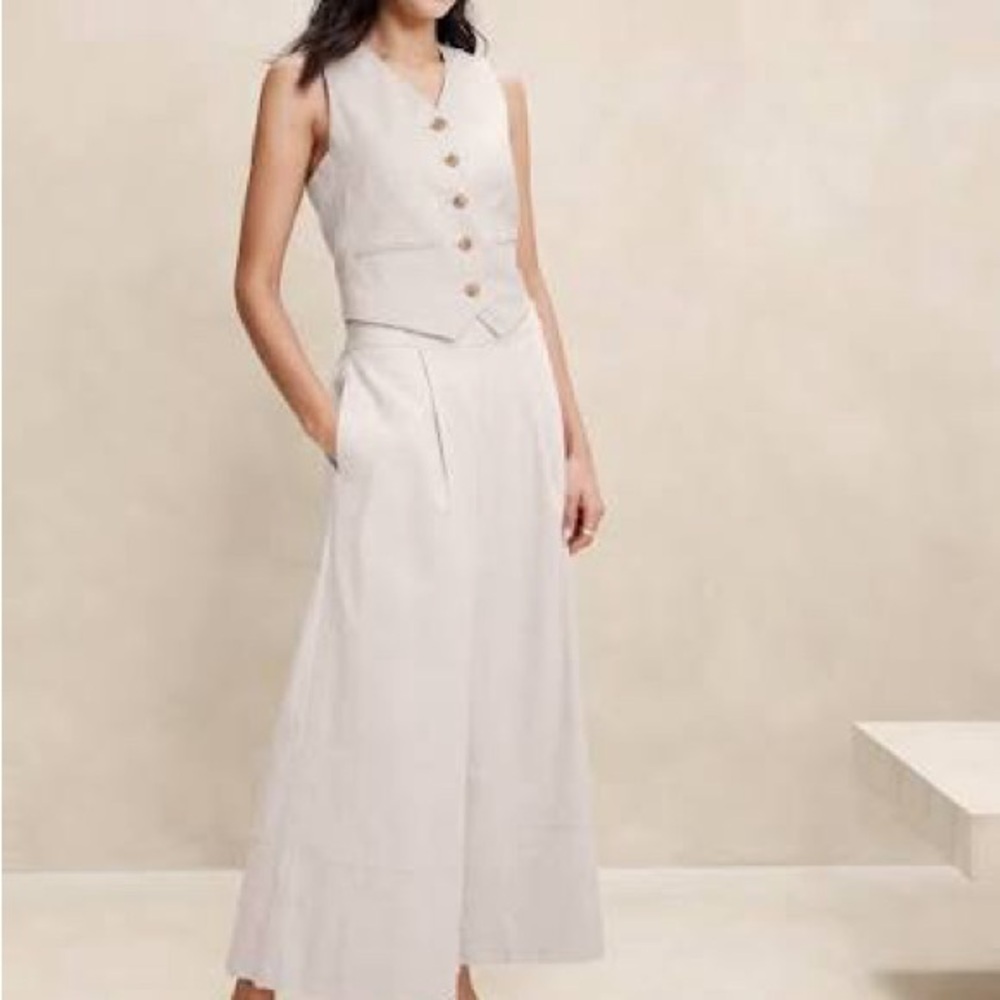 Banana Republic Cream Linen-Blend Vest NWOT